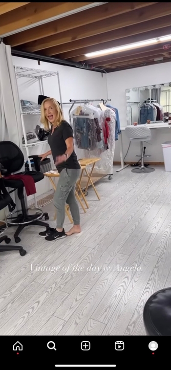 Angela Kinsey