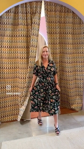 Angela Kinsey