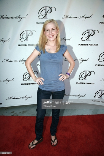 Angela Kinsey