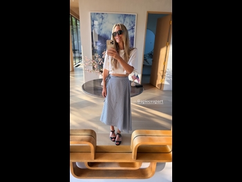  alt="Molly Sims"
