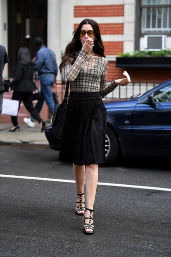 Anne Hathaway (I)