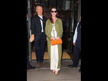  alt="Anne Hathaway (i)"