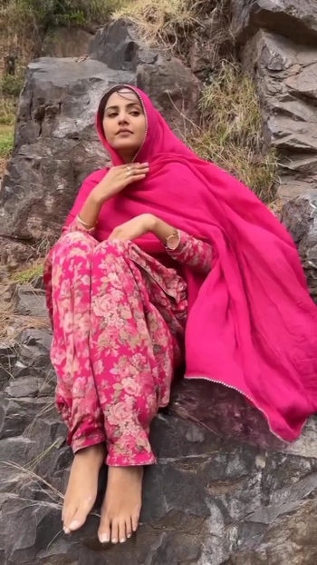 Baani Sandhu