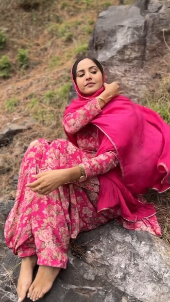 Baani Sandhu
