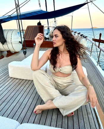 Fahriye Evcen Özçivit