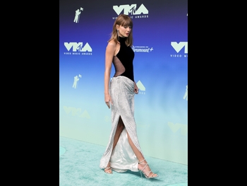  alt="Taylor Swift"
