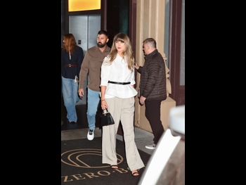  alt="Taylor Swift"
