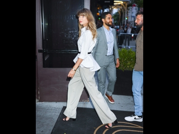  alt="Taylor Swift"