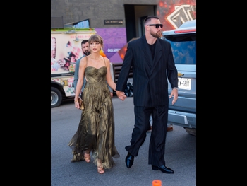  alt="Taylor Swift"