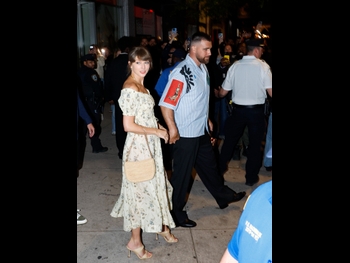  alt="Taylor Swift"
