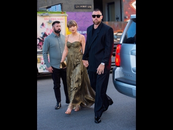  alt="Taylor Swift"