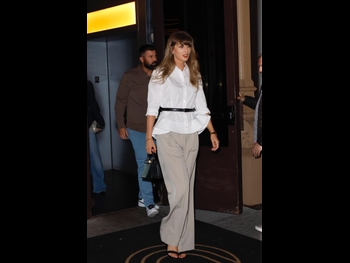 alt="Taylor Swift"