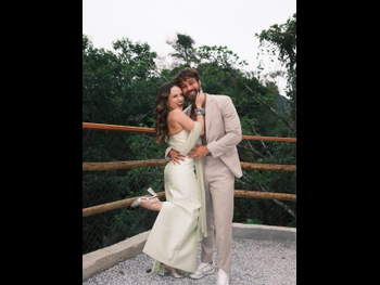  alt="Larissa Manoela"