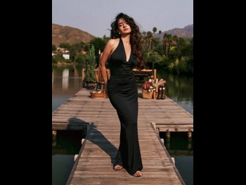  alt="Anushka Sen"