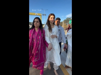  alt="Kriti Sanon"