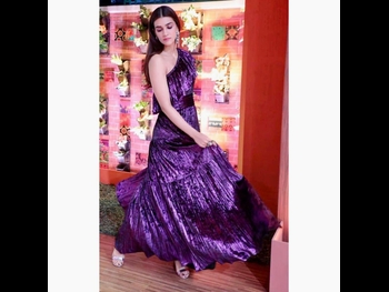  alt="Kriti Sanon"