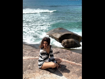  alt="Shreya Dhanwanthary"