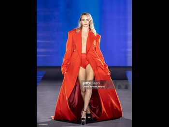  alt="Cara Delevingne"