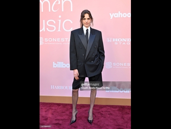  alt="Cara Delevingne"