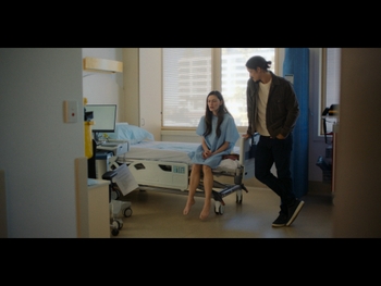  alt="Phoebe Tonkin"