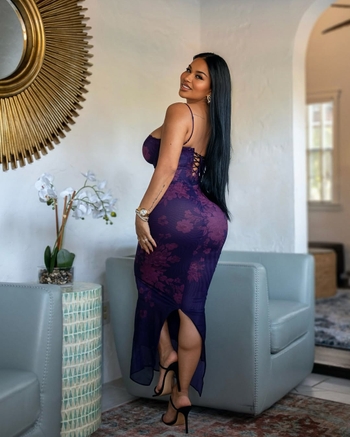 Dolly Castro