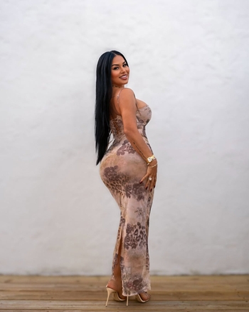 Dolly Castro