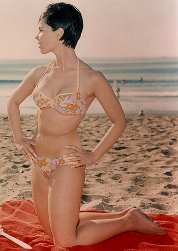 Yvonne Craig