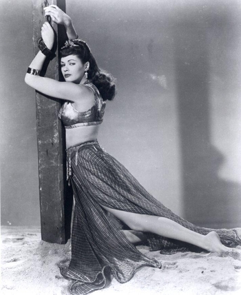 Yvonne De Carlo