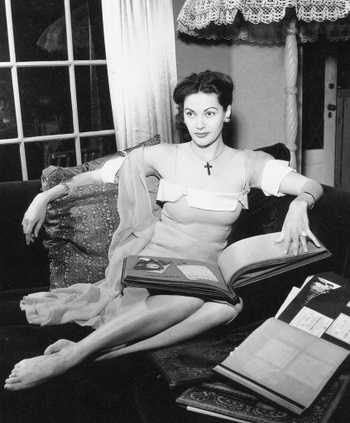 Yvonne De Carlo