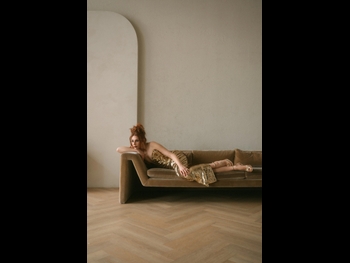  alt="Charlotte Dobre"