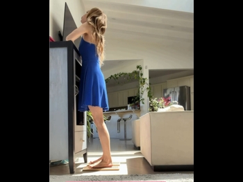  alt="Izabella Miko"
