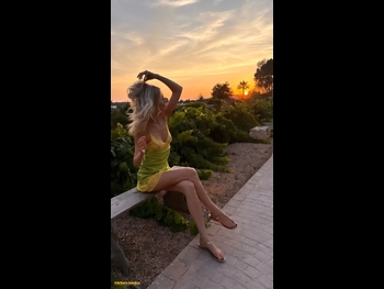  alt="Poppy Delevingne"