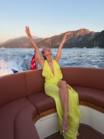 Ashley Roberts (I)