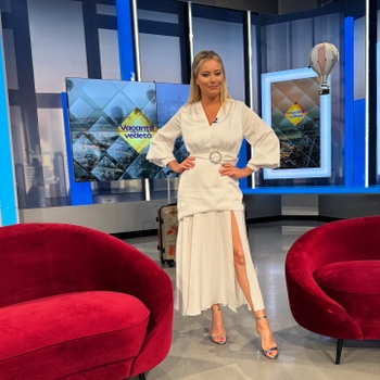Laura Cosoi