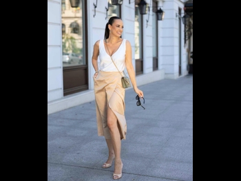  alt="Andreea Raicu"