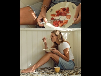  alt="Josephine Skriver"
