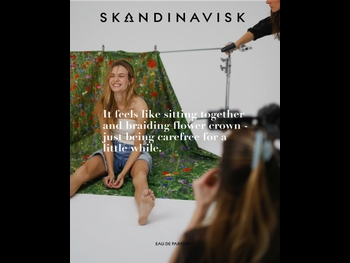  alt="Josephine Skriver"