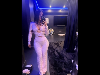  alt="Kim Kardashian"