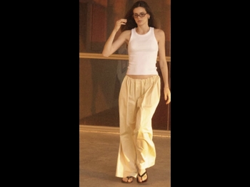  alt="Camila Queiroz"