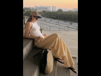  alt="Camila Queiroz"