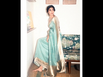  alt="Pooja Hegde"