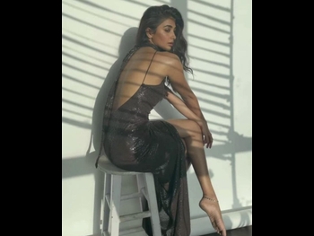  alt="Pooja Hegde"