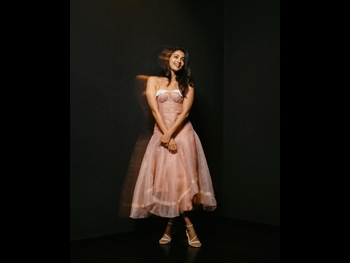  alt="Pooja Hegde"