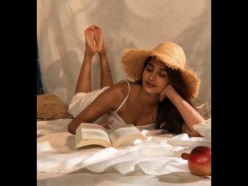  alt="Pooja Hegde"