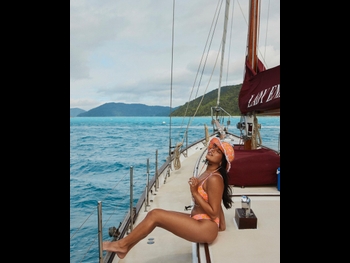  alt="Ava Jules"