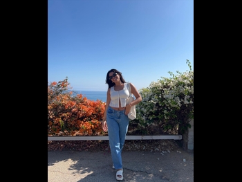  alt="Ava Jules"
