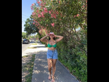  alt="Ava Jules"