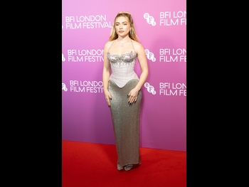 alt="Florence Pugh"