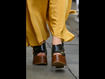  alt="Florence Pugh"