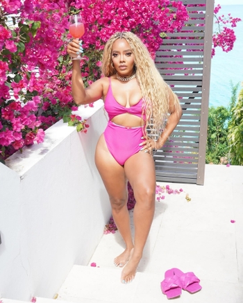 Angela Simmons